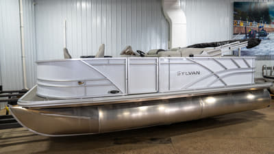 BOATZON | Sylvan Mirage 8520 Party Fish 40 2024