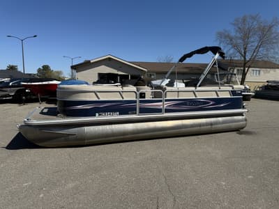 BOATZON | Sylvan Mirage 8522 2012