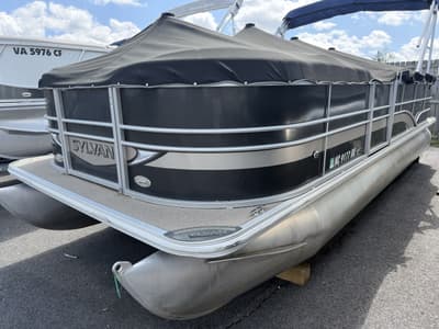 BOATZON | Sylvan Mirage 8522 Cruise 2026