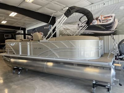 BOATZON | Sylvan Mirage 8522 LZ 2024