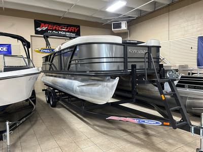 BOATZON | Sylvan Mirage 8522 Party Fish 2023