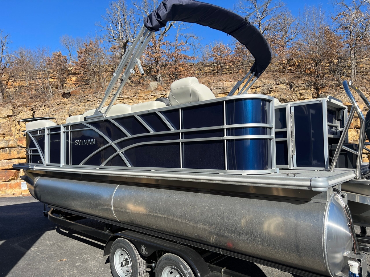 2025 Sylvan Mirage 8522 Party Fish - Sold Boat