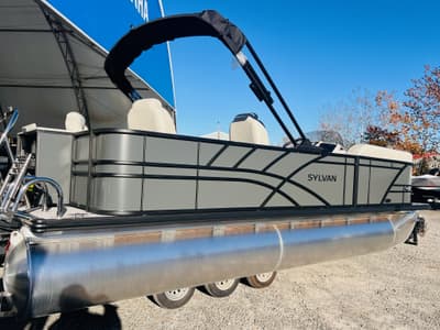 BOATZON | Sylvan Mirage 8522 Party Fish 2026