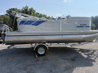 BOATZON | Sylvan Mirage Cruise 820 LZ 2024