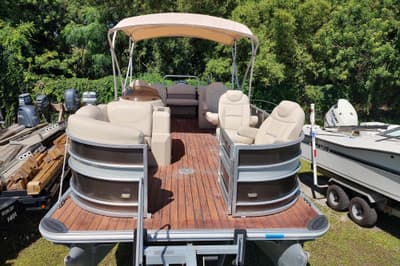 BOATZON | Sylvan Mirage Cruise 8522 LZ Port 2017