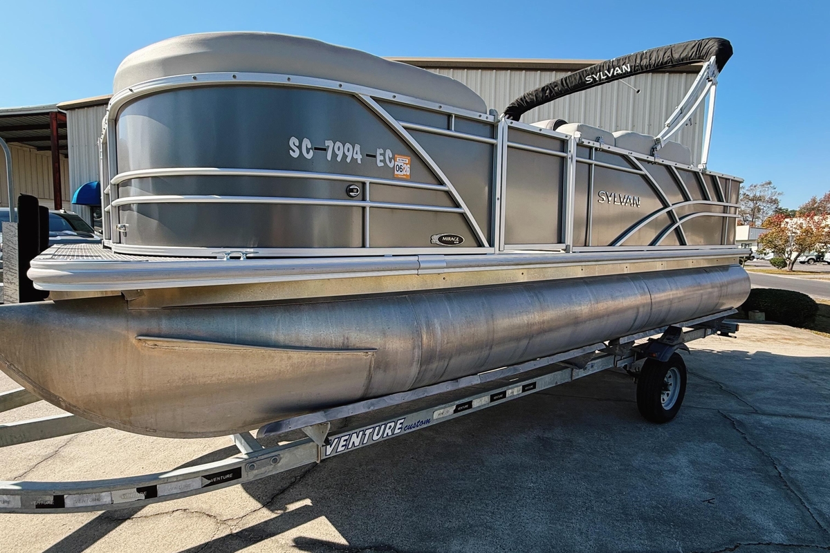 2020 Sylvan Mirage Fish 820 Party Fish - Sold Boat