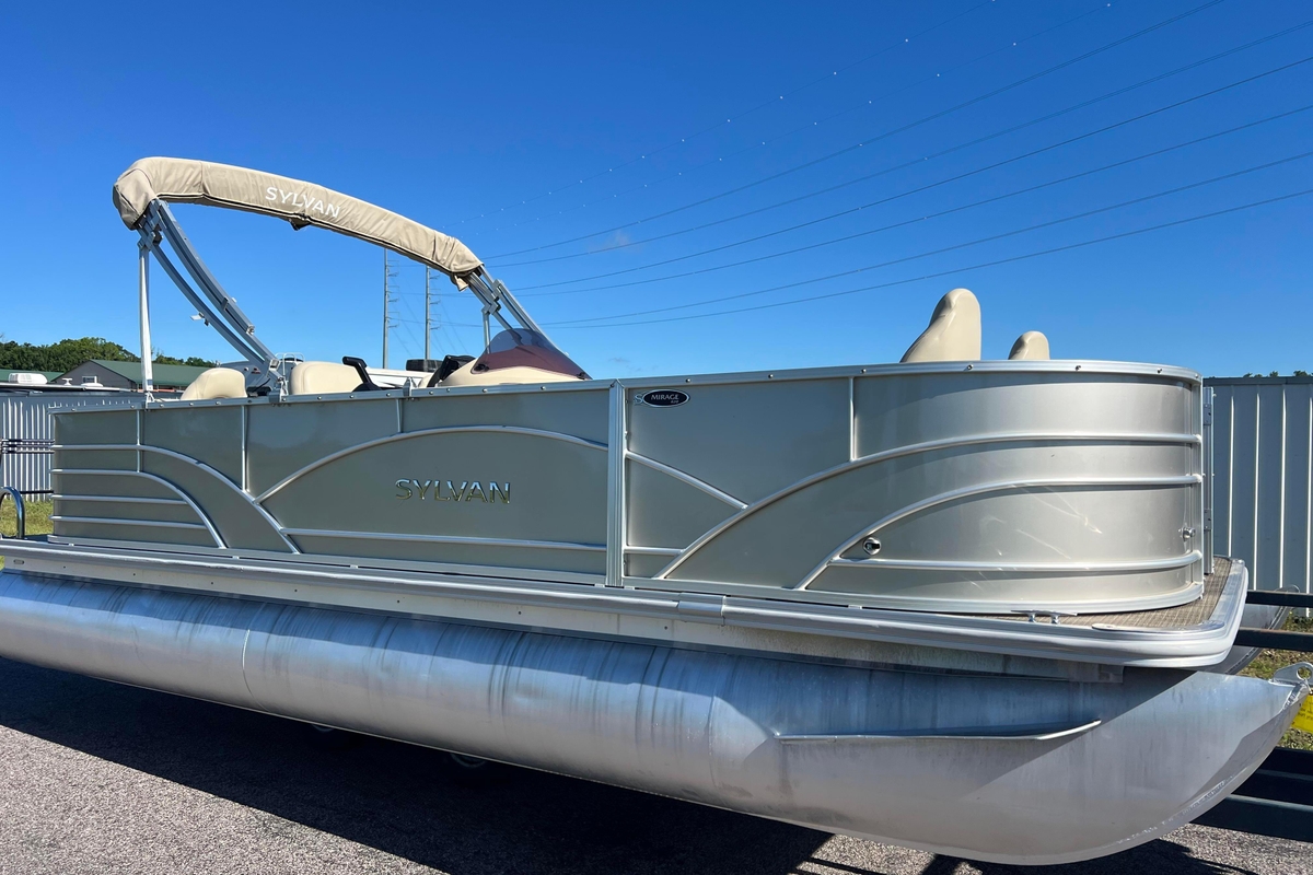 2019 Sylvan Mirage Fish 820 Party Fish 40 - Sold Boat