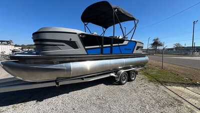 BOATZON | Sylvan R22 LZDH 2026