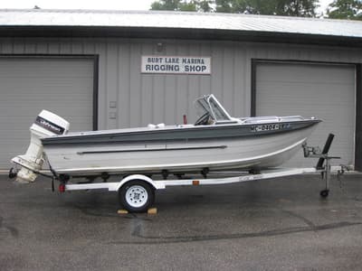 BOATZON | SYLVAN SUPER SPORTSTER 16 1989