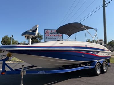 BOATZON | Tahoe 215 Deck boat 2013