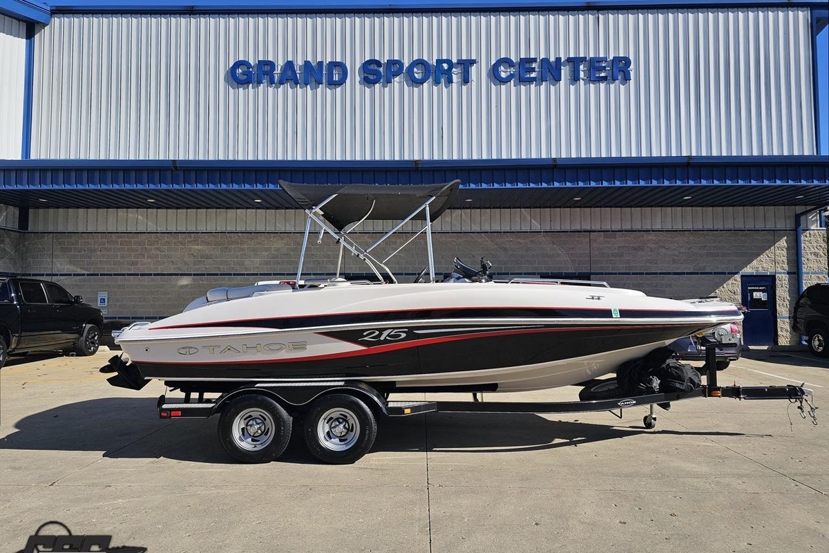 2015 Tahoe 215 Xi - Sold Boat