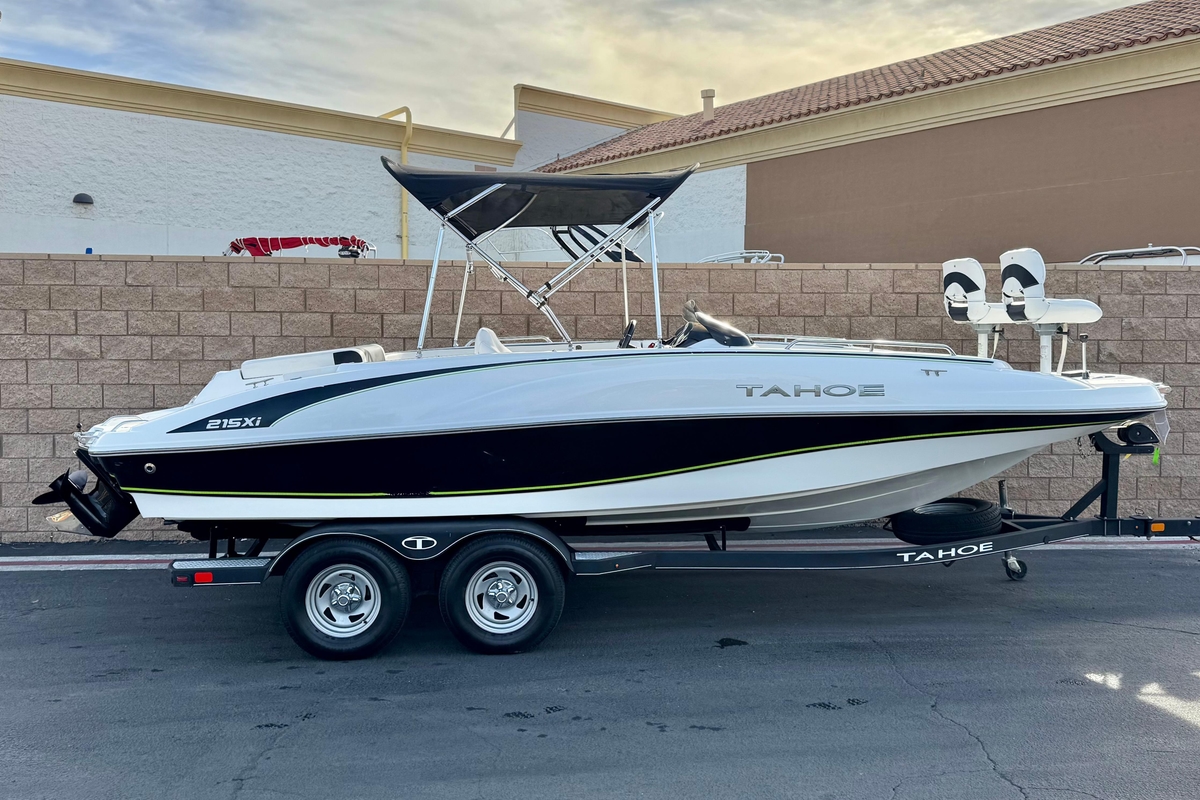 2020 Tahoe 215 Xi - Sold Boat