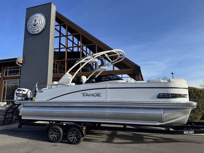 BOATZON | Tahoe Cascade Quad Lounge Shift Windshield 23 FT 2026 BOATZON | Tahoe Cascade Quad Lounge Shift Windshield 23 FT 2026