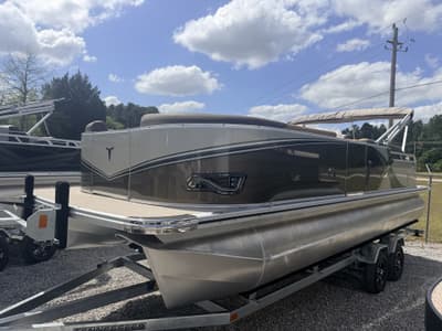 BOATZON | Tahoe Pontoon Boats LTZ 23 CRUISE REAR BENCH140HP 2026