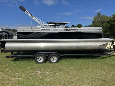 BOATZON | Tahoe Pontoon Boats SLT 23 QUAD LOUNGER140HP 2026