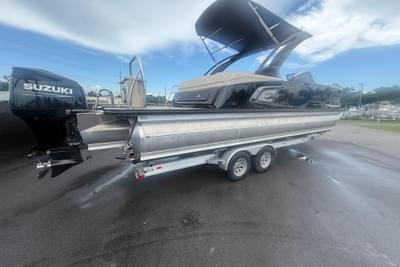 BOATZON | Tahoe Pontoon Grand Tahoe Elite Windshield 27 2024 BOATZON | Tahoe Pontoon Grand Tahoe Elite Windshield 27 2024