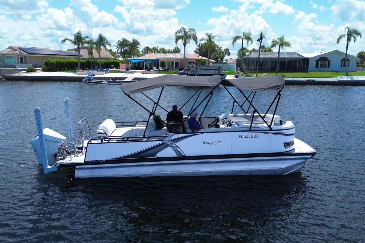 2025 Tahoe Pontoon LTZ 23 - Sold Boat