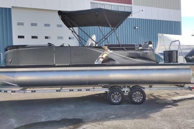 BOATZON | Tahoe Pontoon LTZ 25R85 Quad Lounge 2026