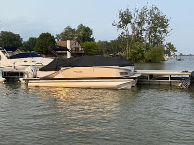 BOATZON | Tahoe Pontoon LTZ Quad Lounger 2025 BOATZON | Tahoe Pontoon LTZ Quad Lounger 2025