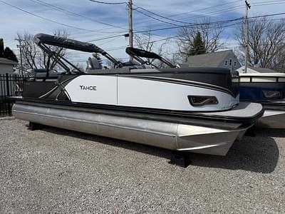 BOATZON | Tahoe Pontoon LTZ Quad Lounger Shift 2025