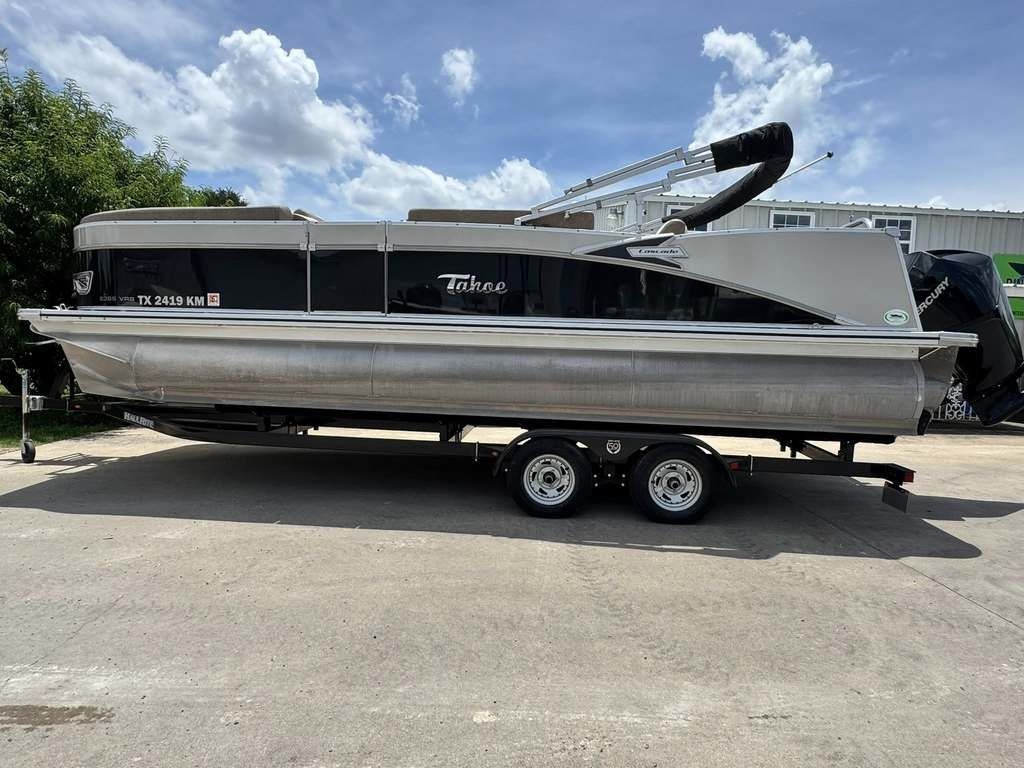2022 Tahoe Pontoons Cascade Versatile Rear Bench 23 FT - Sold Boat