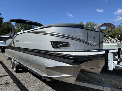 BOATZON | Tahoe Pontoons LTZ  23 FT Entertainer 2026
