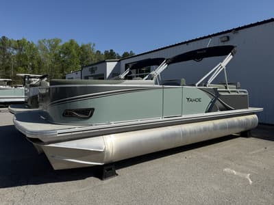 BOATZON | Tahoe Pontoons LTZ  23 FT Quad Lounger Shift 2026