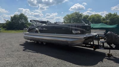 BOATZON | Tahoe Pontoons LTZ 2385 QL 2024
