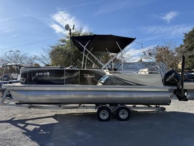 BOATZON | Tahoe Pontoons LTZ Versatile Rear Lounger 24 2022