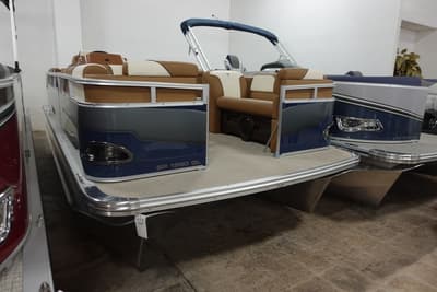 BOATZON | Tahoe Pontoons Sport Quad Lounger 19 FT 2026