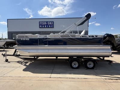 BOATZON | Tahoe Pontoons Sport Rear Fish 21 FT 2025