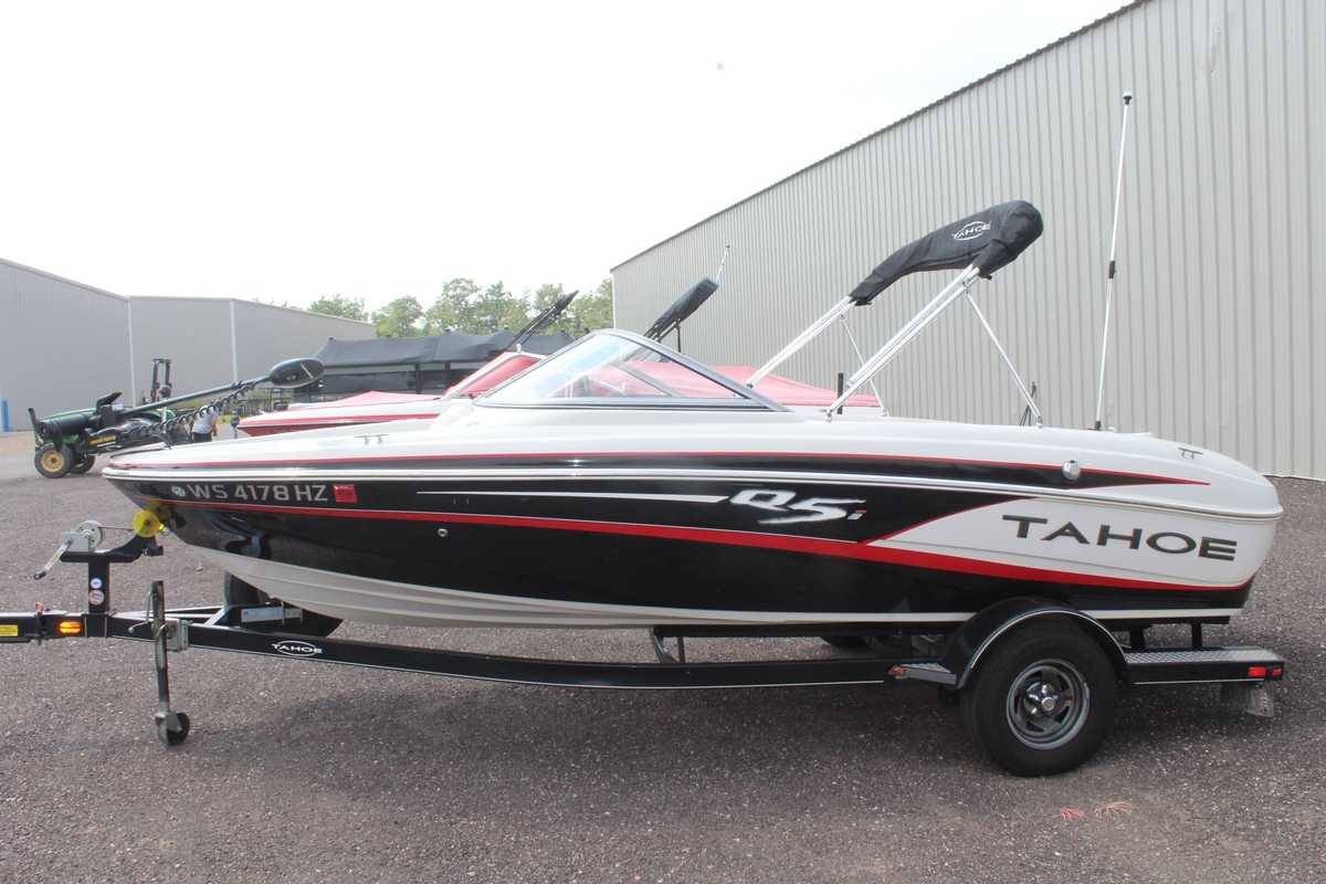 2013 Tahoe Q5i - Sold Boat