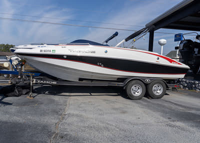 BOATZON | Tahoe® 215 Xi 2018