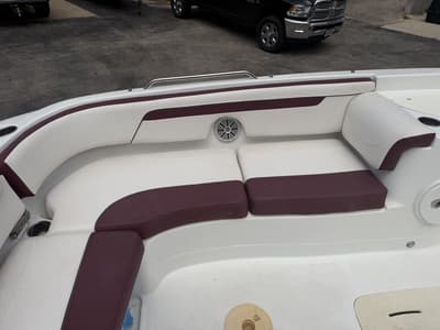 BOATZON | Tahoe® 215 Xi 2019