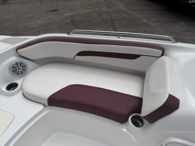 BOATZON | Tahoe® 215 Xi 2019