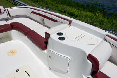 BOATZON | Tahoe® 215 Xi 2019
