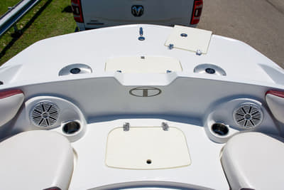 BOATZON | Tahoe® 215 Xi 2019