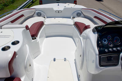 BOATZON | Tahoe® 215 Xi 2019