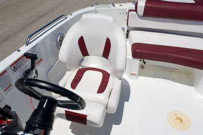 BOATZON | Tahoe® 215 Xi 2019