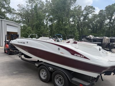 BOATZON | Tahoe® 215 Xi 2019