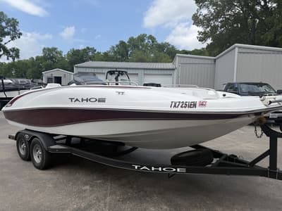 BOATZON | Tahoe® 215 Xi 2019