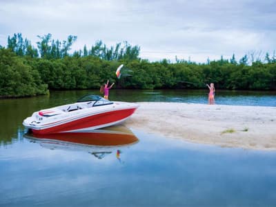 BOATZON | Tahoe® 400 TS 2016