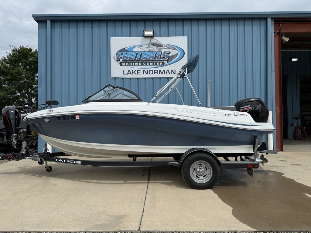 2019 Tahoe® 450 TS - Sold Boat