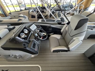 BOATZON | Tahoe® Cascade 2585 VRL 2025