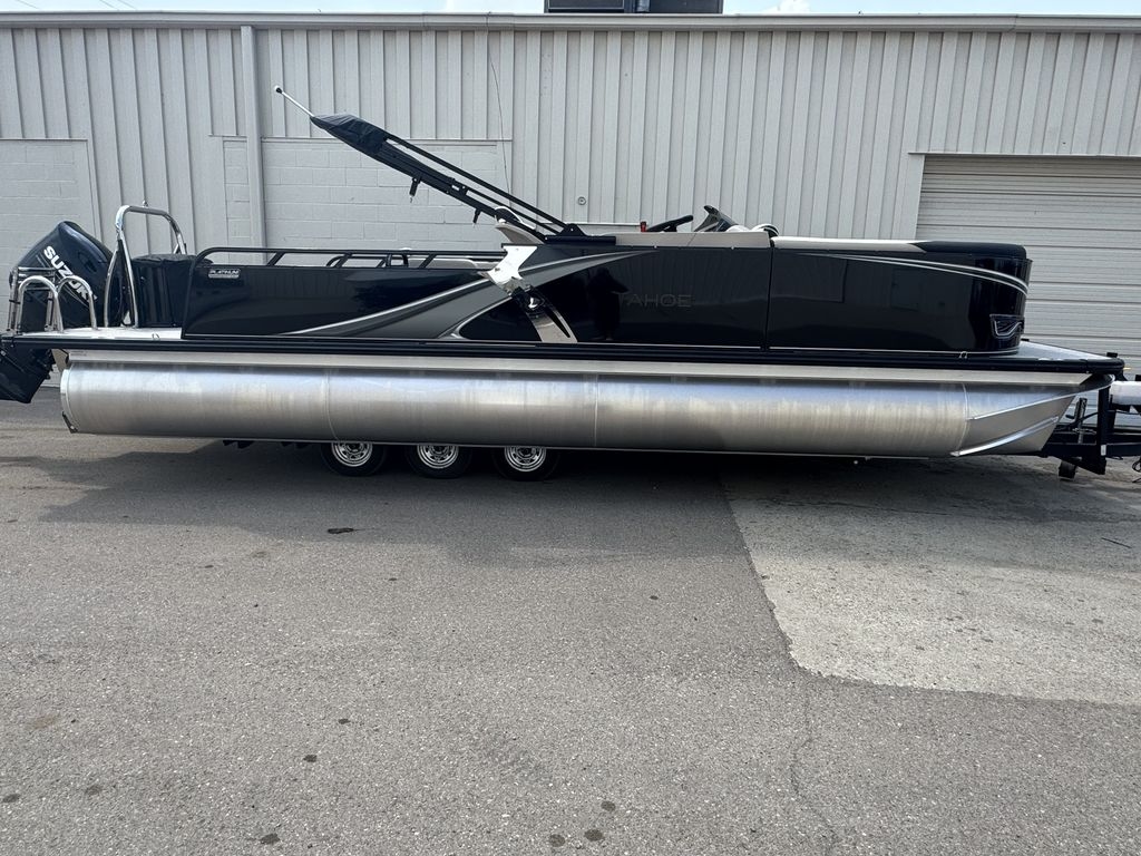 2026 Tahoe® LTZ 2385 VRB - Sold Boat