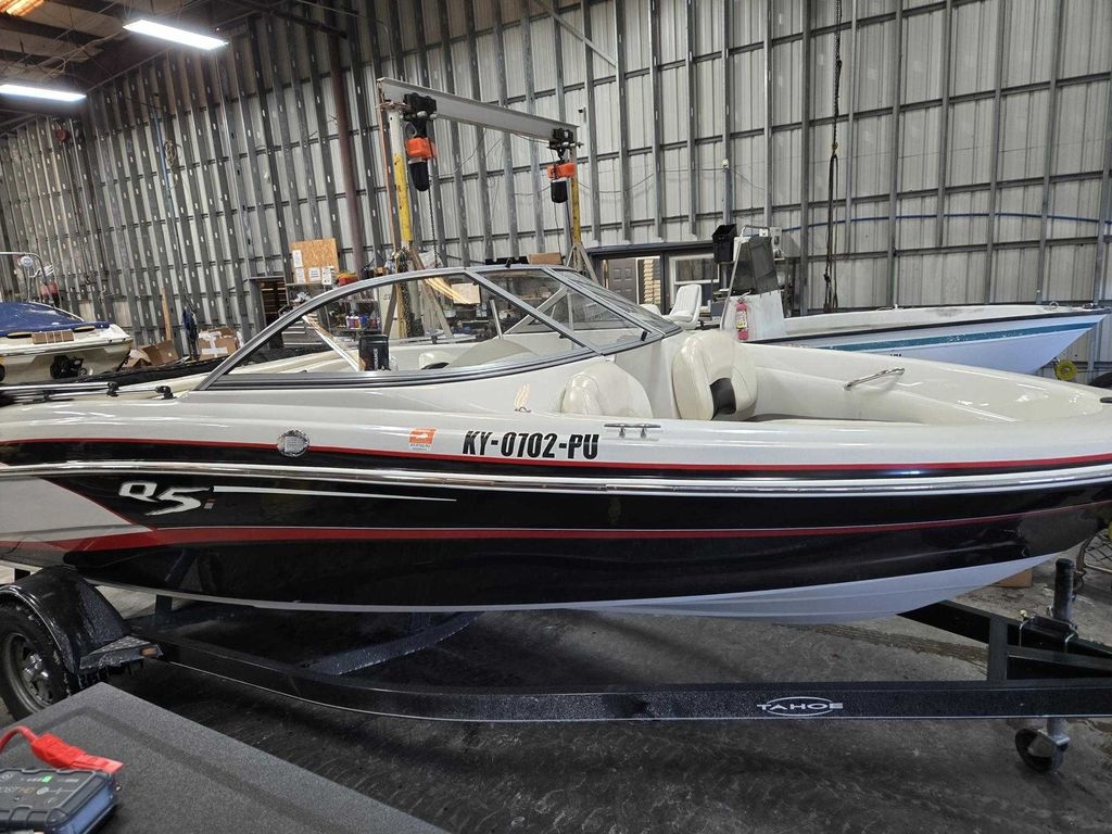 2013 Tahoe® Q5i - Sold Boat