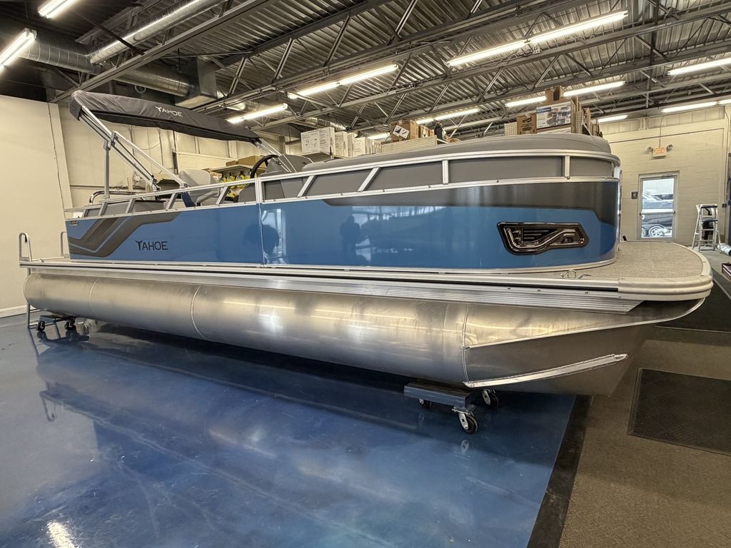2025 Tahoe® Sport 2585 CRB - Sold Boat