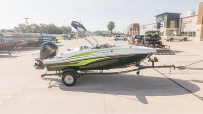 BOATZON | Tahoe® T16 2026