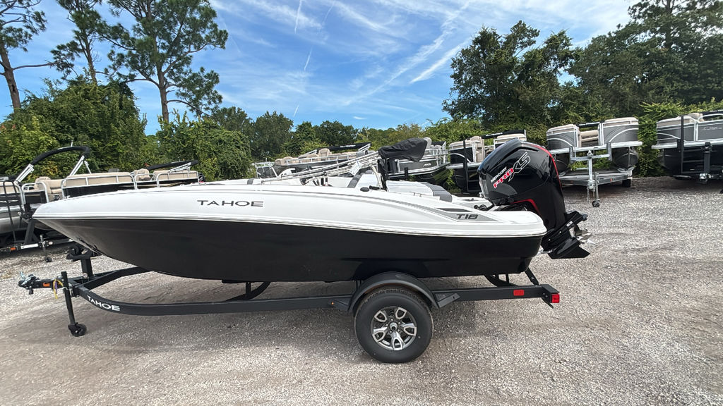 2026 Tahoe® T18 - Sold Boat