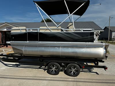 BOATZON | Tahoe Sport Rear Fish 2026